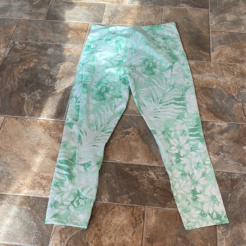 Adore Me Tropical Green and White Women's Leggings Size Large - Picture 3 of 5